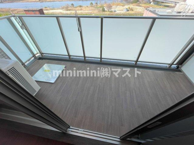 大阪市北区本庄東３丁目の賃貸マンションのバルコニー