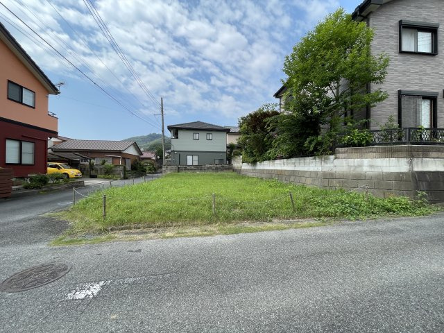 売地・住宅用地　太田市東今泉町　毛里田小学校・毛里田中学校の前面道路含む現地写真