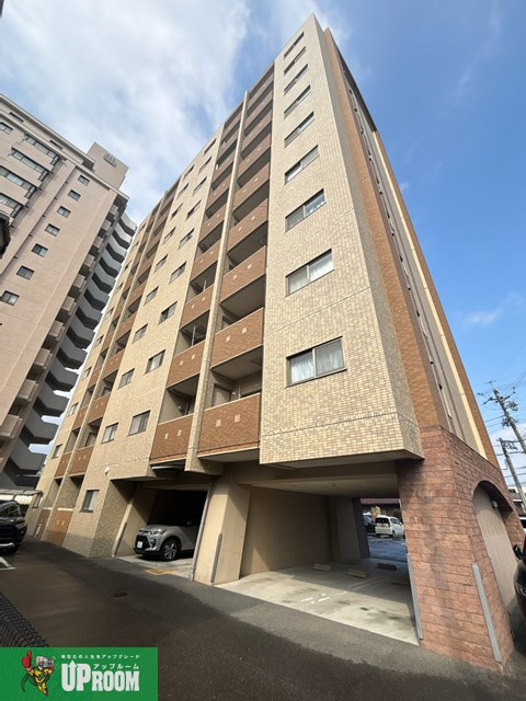岩倉市栄町１丁目の賃貸マンションの外観