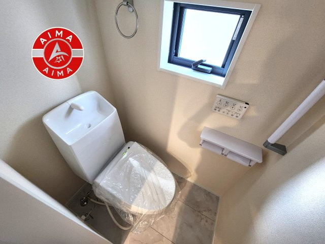 福津市福間南5丁目第19-2棟（1号棟）のトイレ|トイレ・ウォシュレット付。快適で衛生的な洗浄機能付温水シャワートイレです。