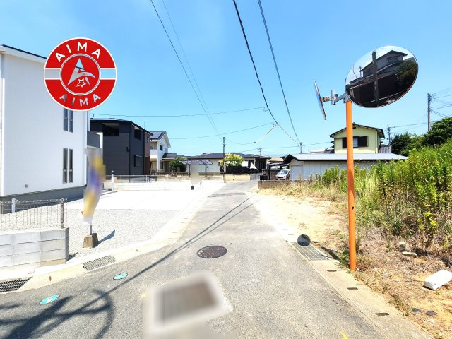 福津市福間南5丁目第19-2棟（1号棟）の外観|前面道路含む現地の写真です。