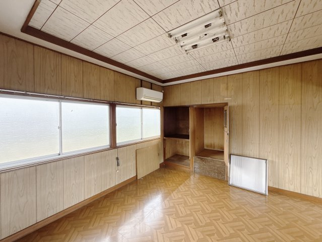 【中古戸建】足利市葉鹿町の洋室|■洋室｜洋室｜シンプルで使い勝手が良く、長く快適にお使いいただける空間です♪