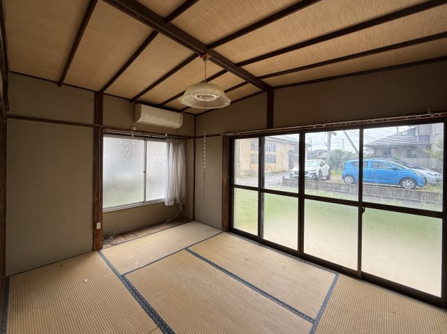 【中古戸建】足利市葉鹿町の和室|■和室｜畳にはリラックス効果があるといわれています。フローリングでは感じることのできない圧倒的な寛ぎやすさ♪