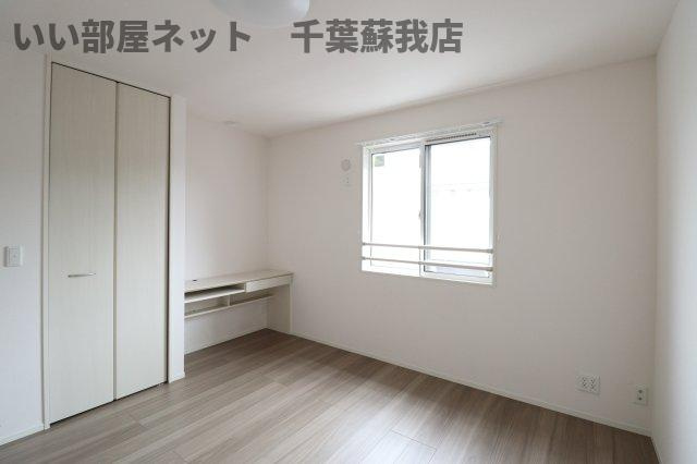 メゾンベース　Aの寝室|開放的な寝室です