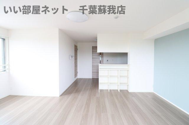メゾンベース　Aの居間・リビング|ゆったり過ごせる居間です