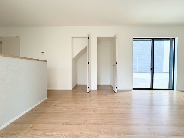 【居間・リビング】 | 那珂川市王塚台1丁目新築戸建1号棟 | リビングの収納