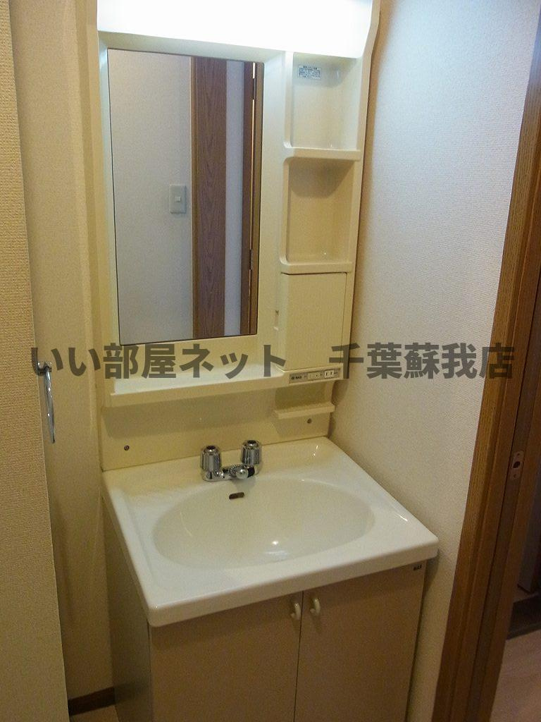 ハイツムラタの洗面所|脱衣スペースもあります