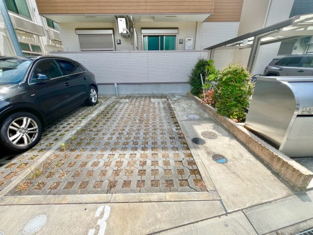 フジパレス泉佐野駅東２番館の駐車場