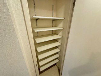 【玄関】 | ヴィラ原木中山 | 参考写真（同物件別部屋）