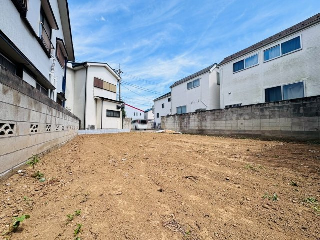 【外観】 | 板橋区赤塚5丁目　新築一戸建住宅　全1棟　（成増店） | 小　中学校が徒歩圏内ですので、お子様の通学に安心な環境です。