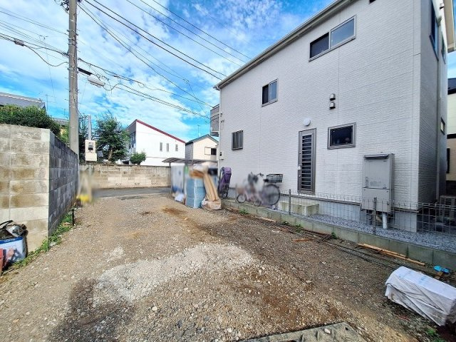 【外観】 | 板橋区赤塚5丁目　新築一戸建住宅　全1棟　（成増店） | 小　中学校が徒歩圏内ですので、お子様の通学に安心な環境です。