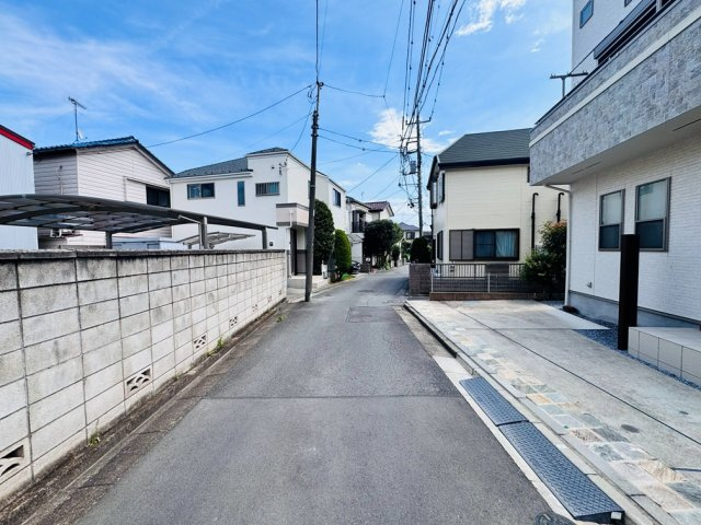 【前面道路含む現地写真】 | 板橋区赤塚5丁目　新築一戸建住宅　全1棟　（成増店） | 住環境の良さが魅力の住まい
