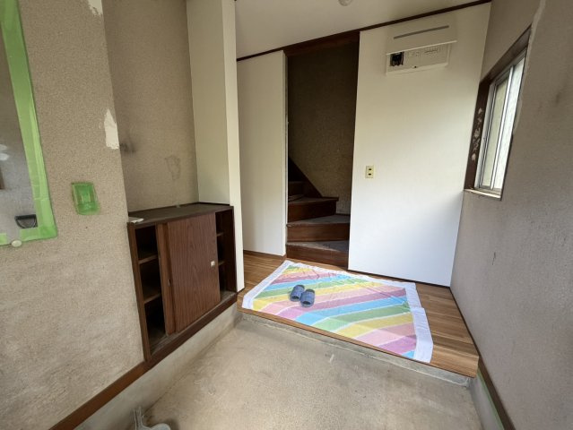 小鹿野町　借地権付き中古住宅の玄関|明るい玄関です