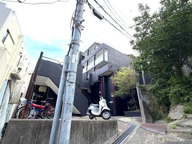 Dcourt六甲の外観