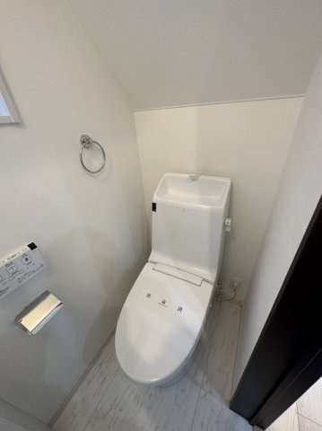 要町1丁目戸建のトイレ
