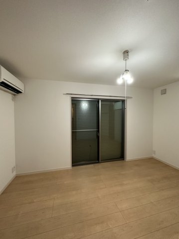 要町1丁目戸建の洋室