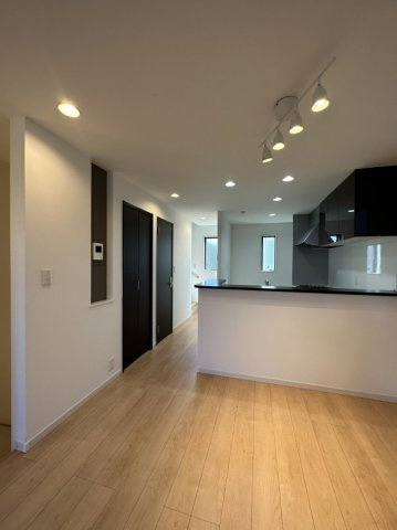 要町1丁目戸建の居間・リビング