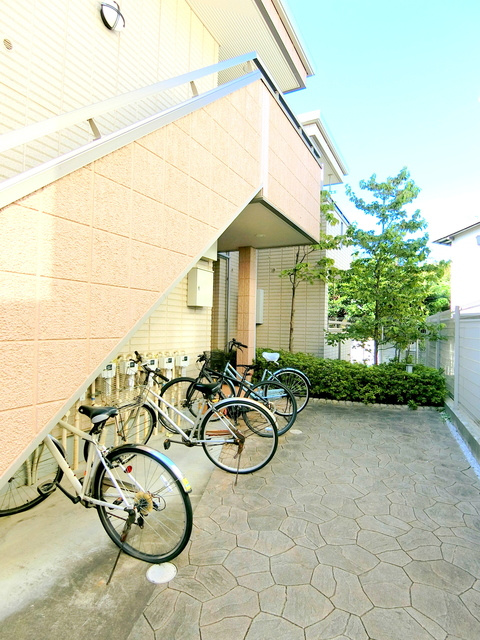 ＣＡＳＡ　ＢＲＡＮＺＩＮＯのロビー|★エントランスロビー・駐輪スペース★