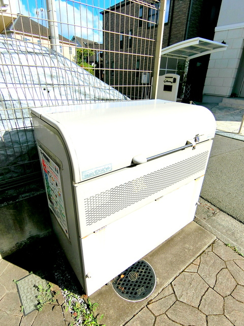 ＣＡＳＡ　ＢＲＡＮＺＩＮＯのその他共用部分|★敷地内ゴミストッカー★
