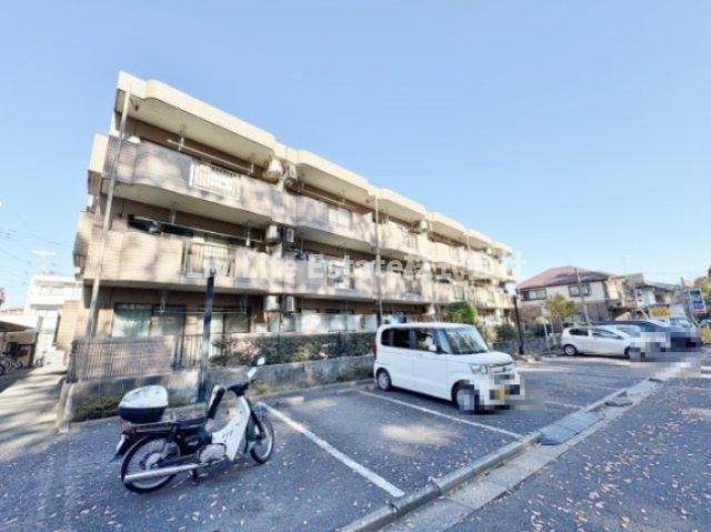 フォーレス向原の駐車場