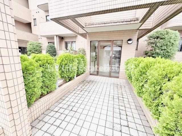 フォーレス向原のエントランス