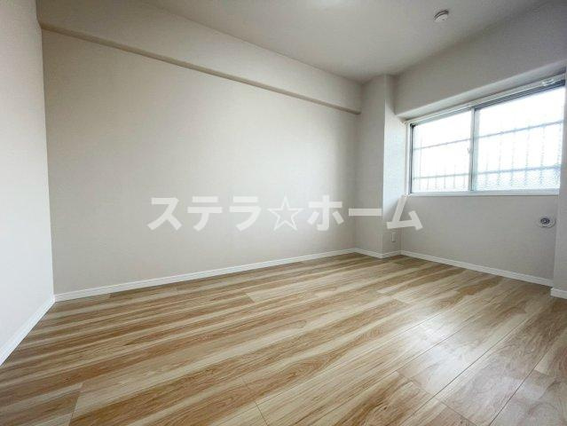 豊中緑ヶ丘サンハイツB棟の洋室|広々とした洋室です