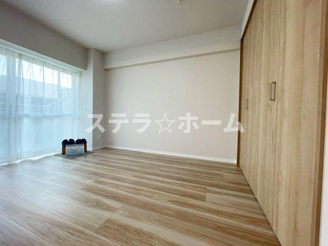 豊中緑ヶ丘サンハイツB棟の洋室|使い勝手のいい洋室です