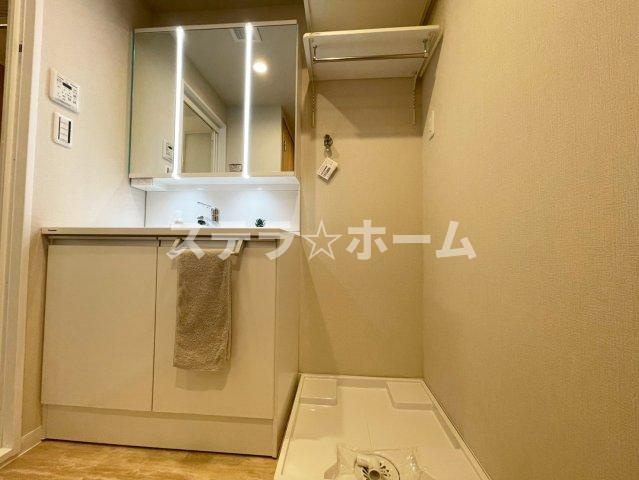 豊中緑ヶ丘サンハイツB棟の独立洗面台|独立洗面台です