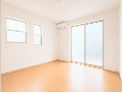 【洋室】 | ◆旭区中白根2丁目　中古戸建◆ | ◆気持ちの良い風が室内へ入り込む居室。家具を配置しても広々ご利用いただけます！！