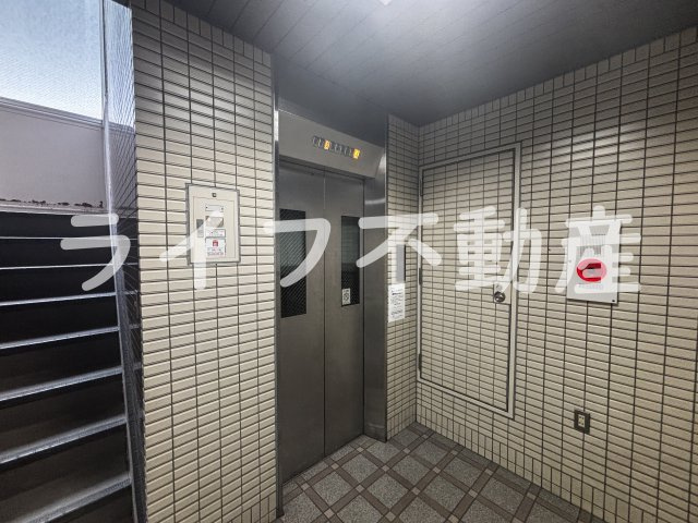 リッコレジデンスのエントランス|落ち着いたエントランスです