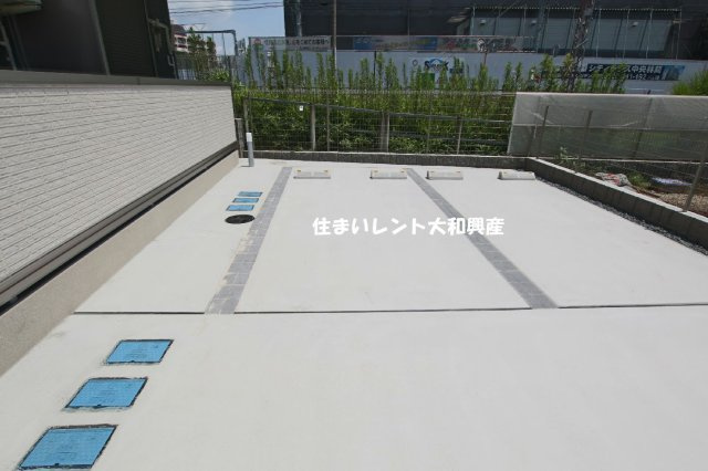プルミエールの駐車場