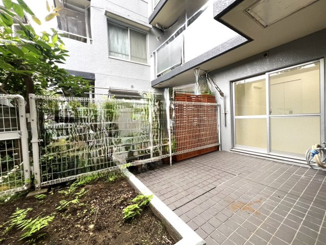 セザール第二竹ノ塚の庭|ガーデニングや家庭菜園など、趣味を楽しめる屋外空間として活用できます。