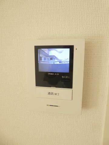 TVモニター付インターホンで来客を画面で確認出来て安心です♪