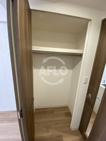 プレサンス天神橋筋六丁目ヴォワールの収納|プレサンス天神橋六丁目ヴォワール　クローゼット