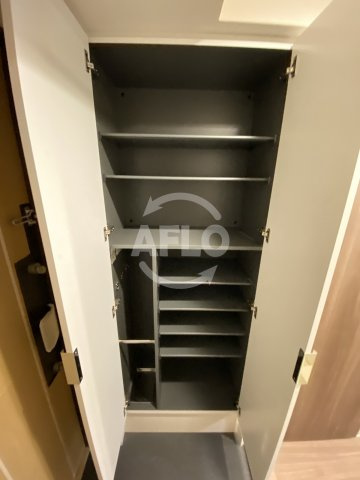 プレサンス天神橋筋六丁目ヴォワールの収納|プレサンス天神橋六丁目ヴォワール　下駄箱