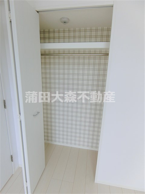 CRESTTAPP羽田の収納|洋室5.1帖の収納　クローゼット