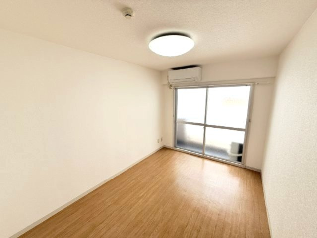 ビシック西進の寝室
