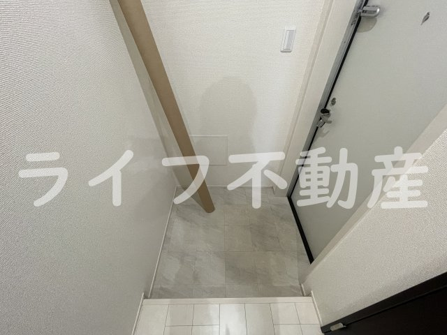 フジパレス河内花園Ⅴ番館の玄関|ゆったりとした玄関です