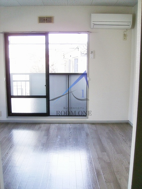 北嶺ハイツ の居間・リビング|洋室のお部屋です。