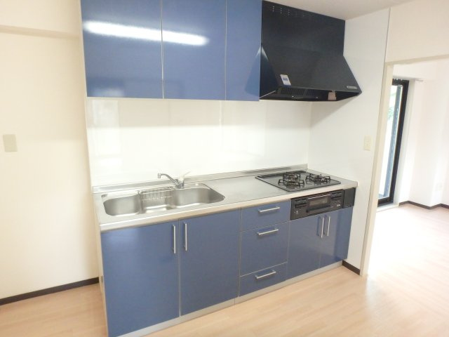 西宮市甲東園２丁目の賃貸マンションのキッチン
