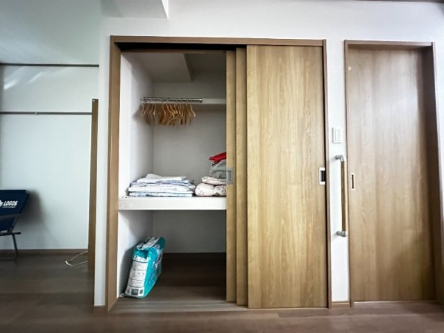 神戸市中央区古湊通１丁目の賃貸マンションの収納