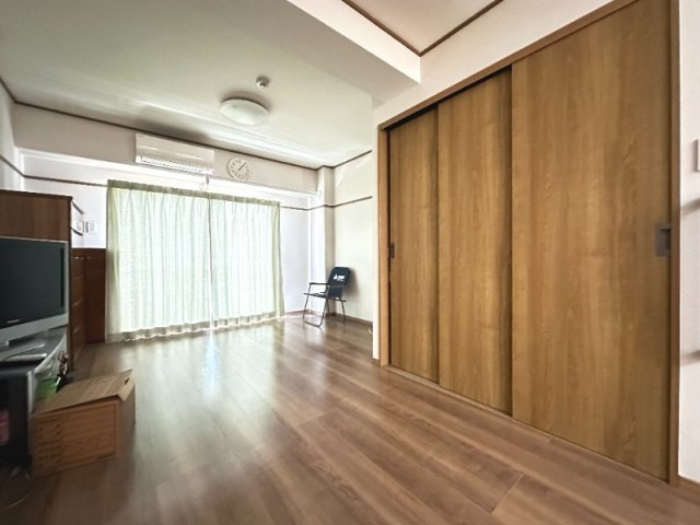 神戸市中央区古湊通１丁目の賃貸マンションの居間・リビング