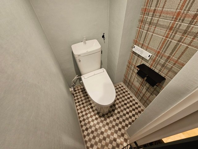 芦屋市大東町の賃貸マンションのトイレ