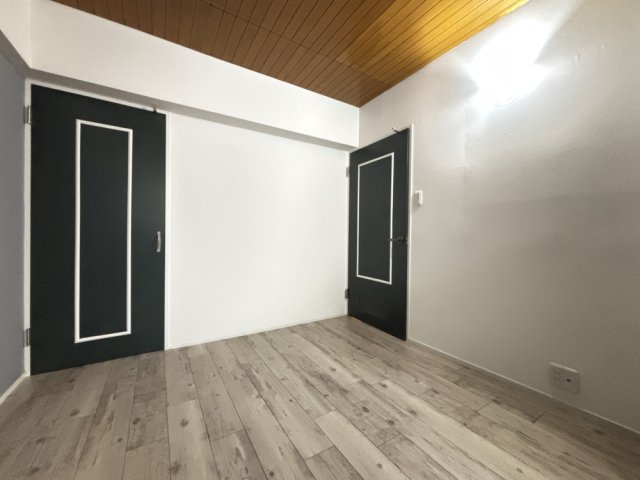 芦屋市大東町の賃貸マンションの居間・リビング