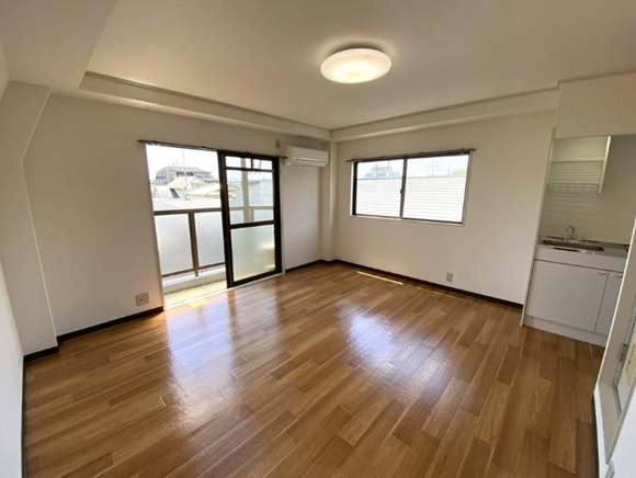 芦屋市竹園町の賃貸マンションの居間・リビング