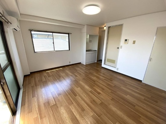 芦屋市竹園町の賃貸マンションの居間・リビング