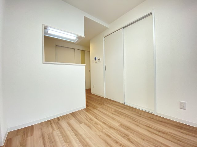 芦屋市南宮町の賃貸マンションの居間・リビング