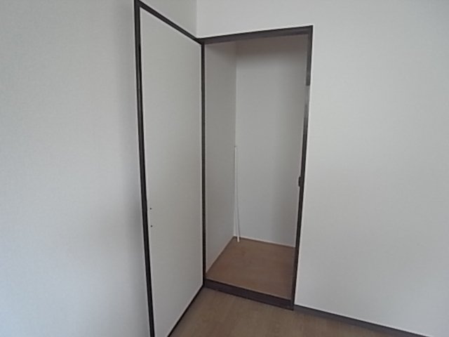 芦屋市西山町のアパートの収納
