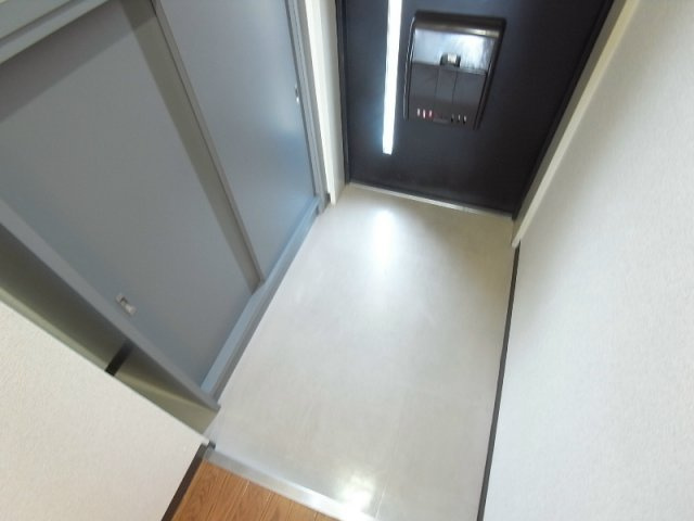 ベルべデール甲南の玄関