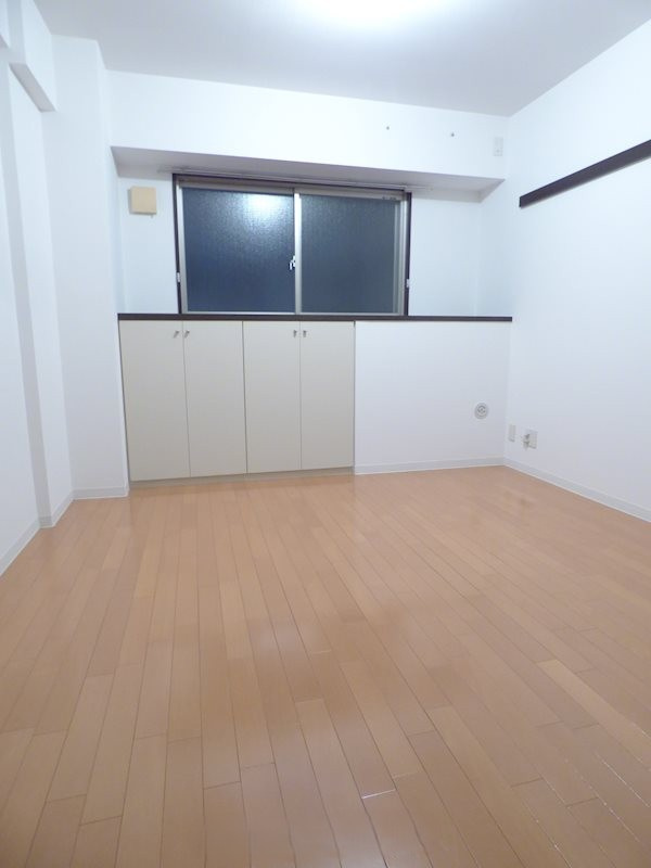 西宮市甲子園口４丁目の賃貸マンションの居間・リビング
